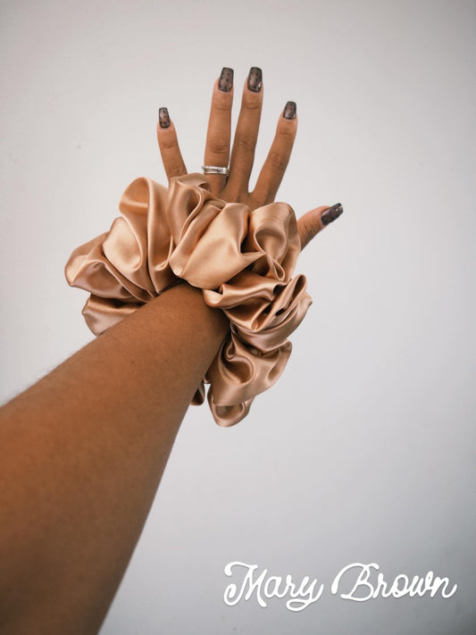 The Mary Brown Scrunchie ✨