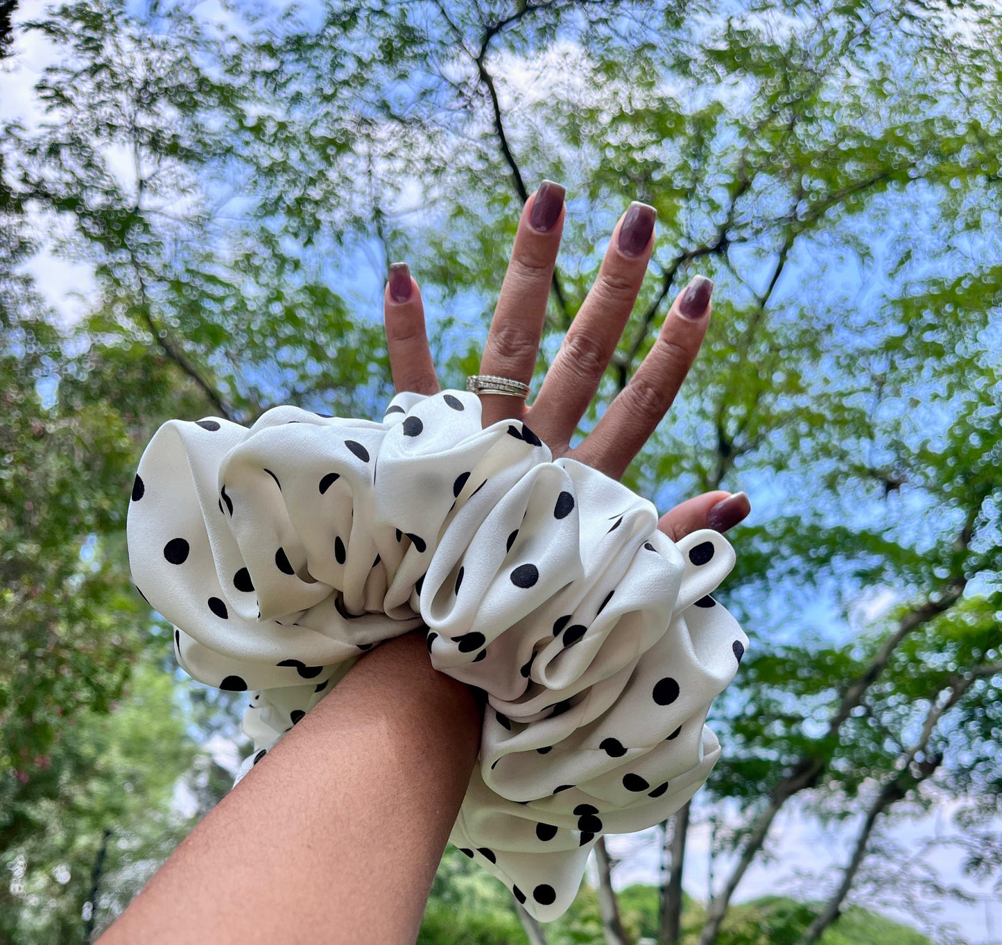 Thee Karabo Scrunchie ⚪⚫✨